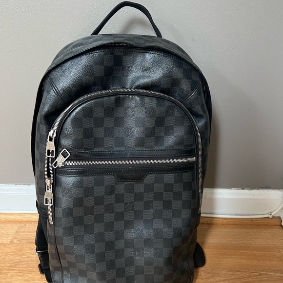 Louis VUITTON Josh Graphite Backpack - Picture 4 of 5